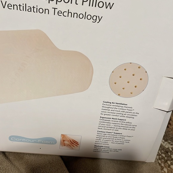 The Sharper Image Ergonomic contour foam bed wedge neck support pillow unused - Picture 4 of 8